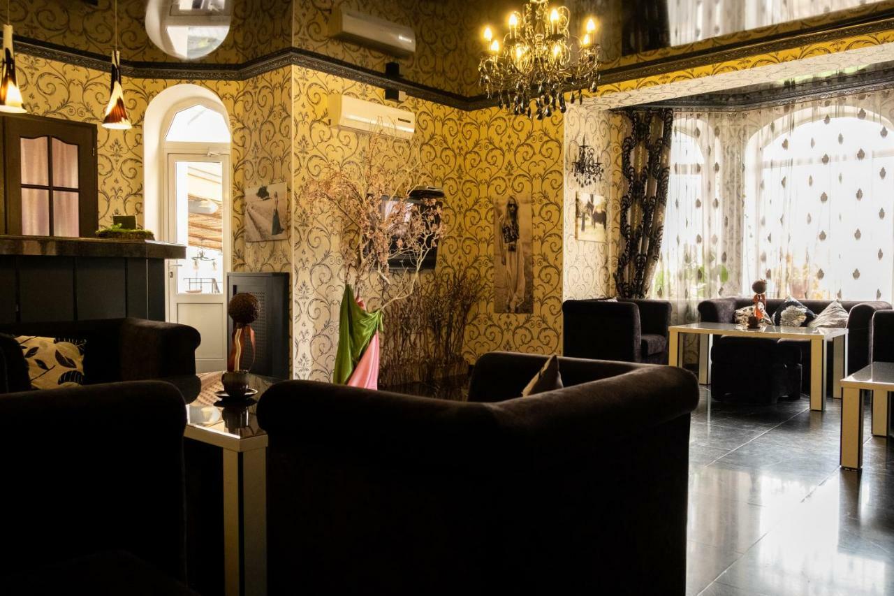Diplomat Club Hotel Кишинёв Экстерьер фото